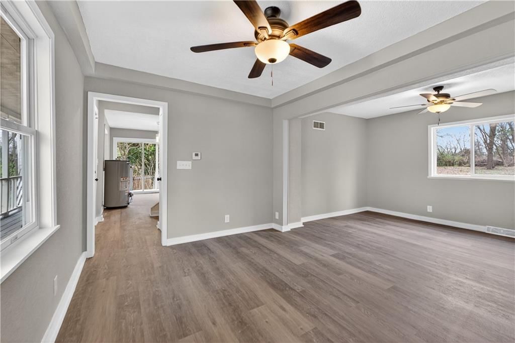8324 Pershing Road — photo 16