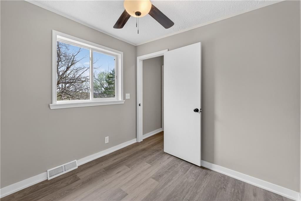 8324 Pershing Road — photo 25