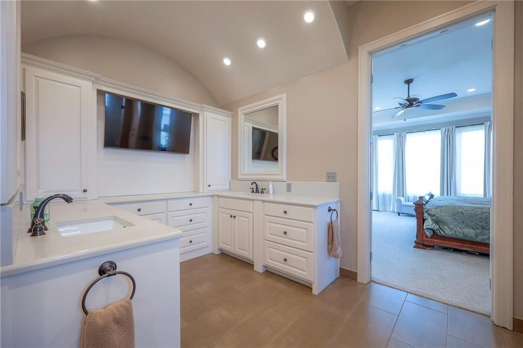 5460 W 208th Street — photo 30
