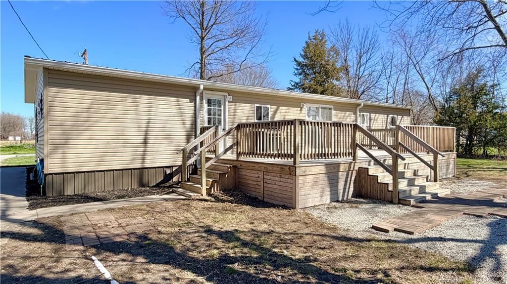 538 NW Church Street — photo 3
