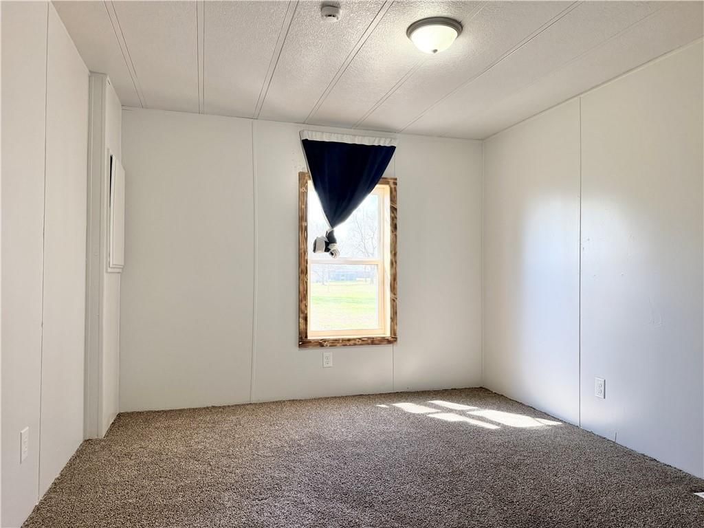 538 NW Church Street — photo 15