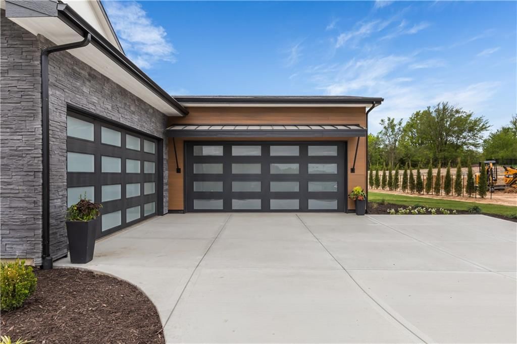 7470 NW Fawn Avenue — photo 4