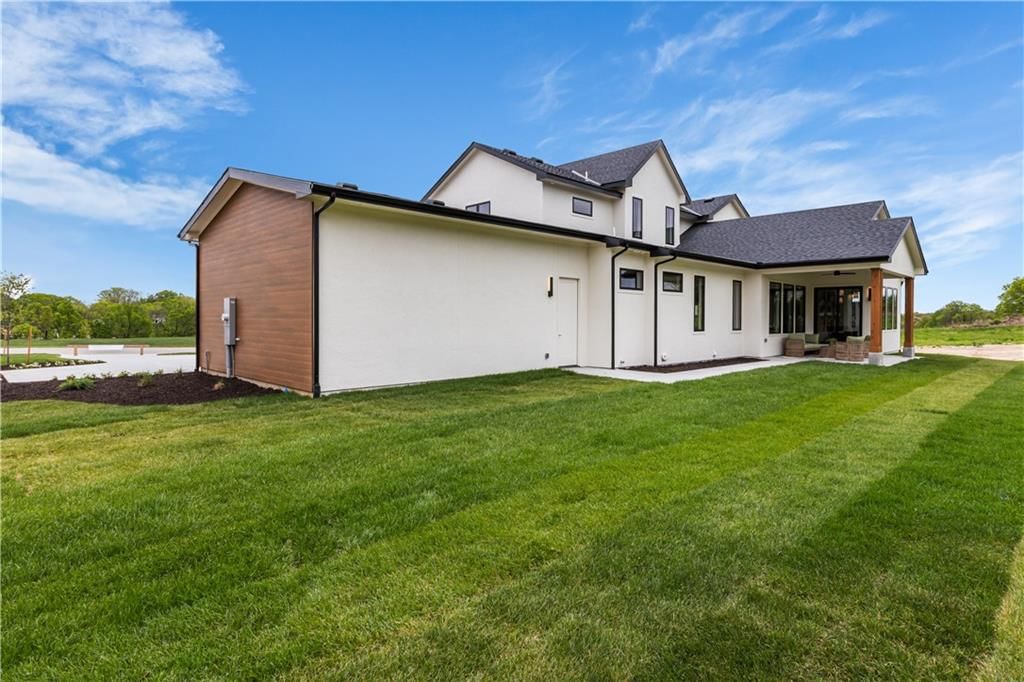 7470 NW Fawn Avenue — photo 9