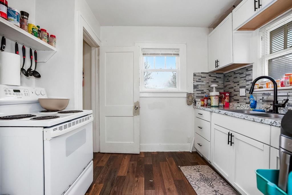 703 E Oak Street — photo 8