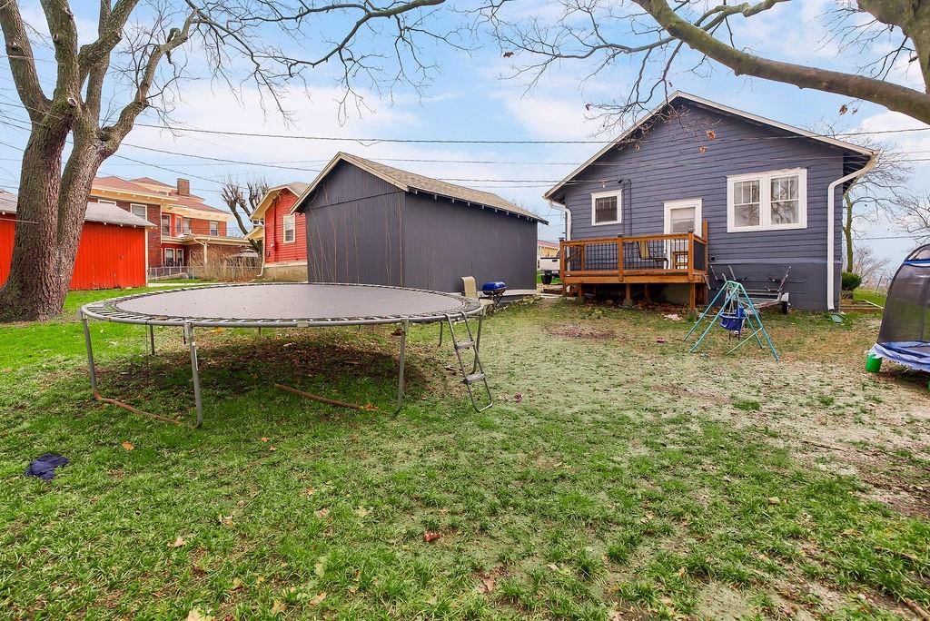 703 E Oak Street — photo 15
