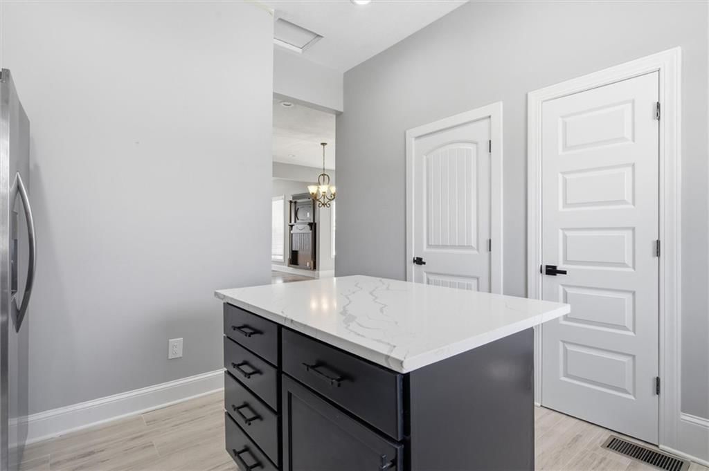 406 E Forest Street — photo 13