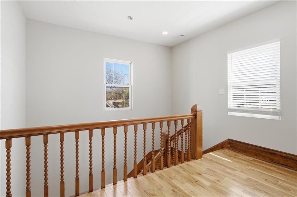 406 E Forest Street — photo 20