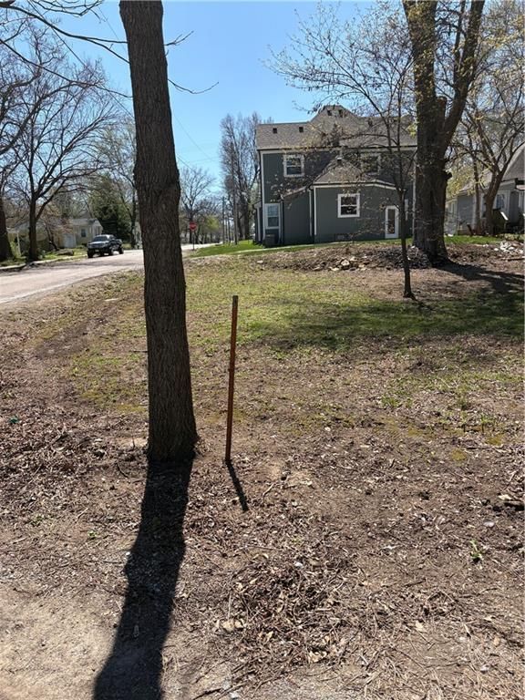 406 E Forest Street — photo 27