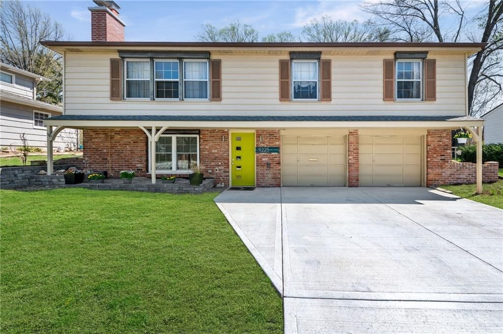 9225 Wedd Drive, Overland Park, KS