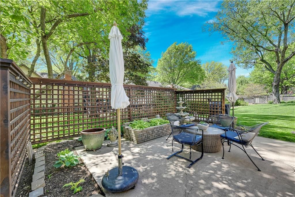16629 W 146 Terrace — photo 33