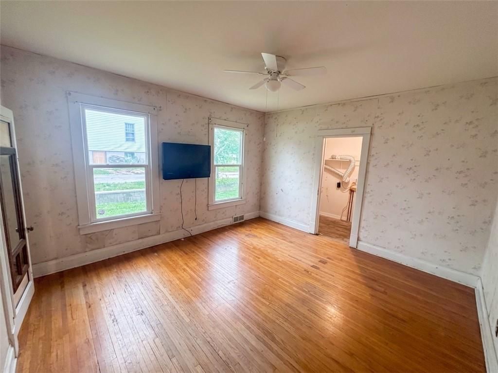 605 E Lexington Street — photo 11