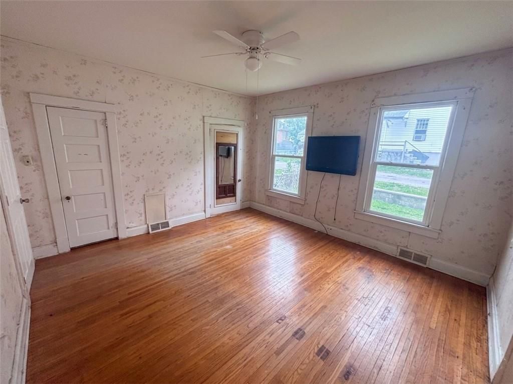 605 E Lexington Street — photo 12
