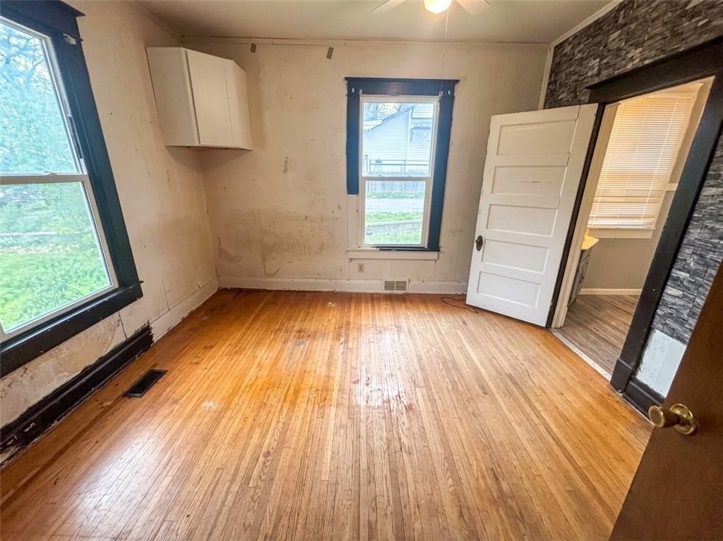 605 E Lexington Street — photo 14