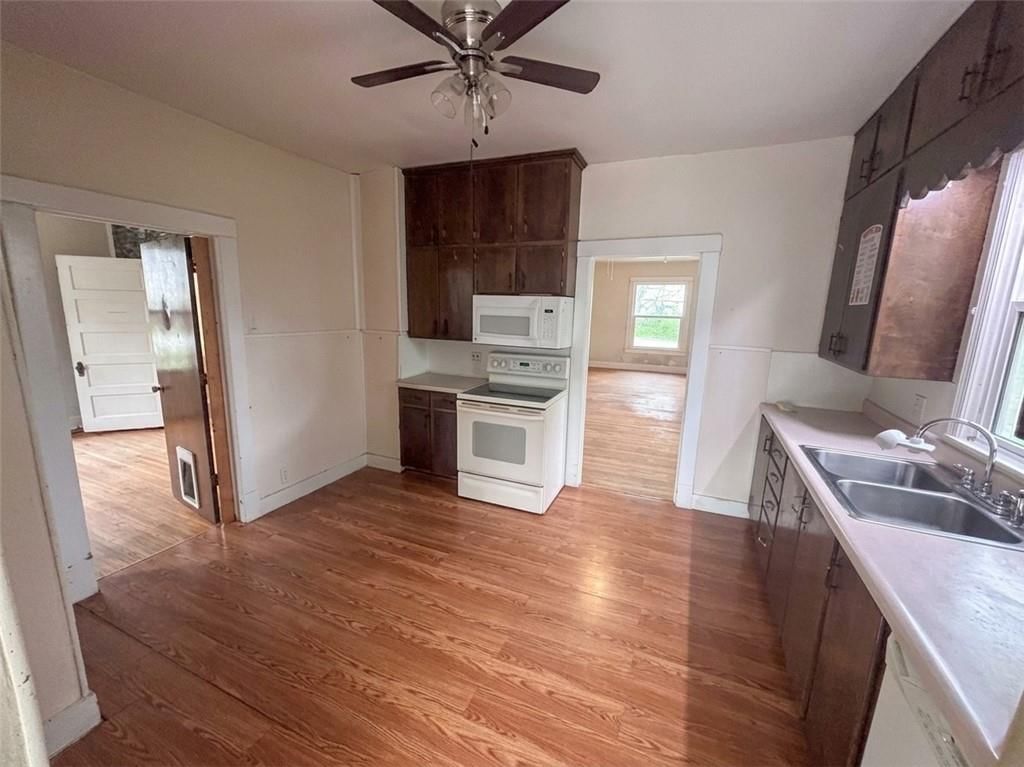 605 E Lexington Street — photo 18