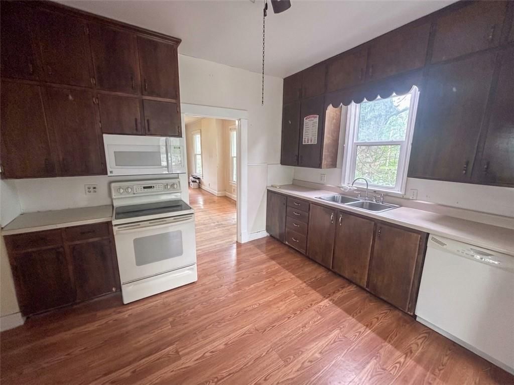 605 E Lexington Street — photo 19
