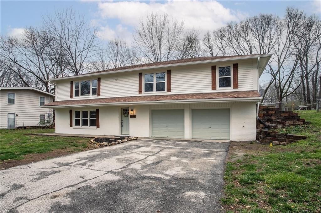 1508 NANCY Lane, Liberty, MO