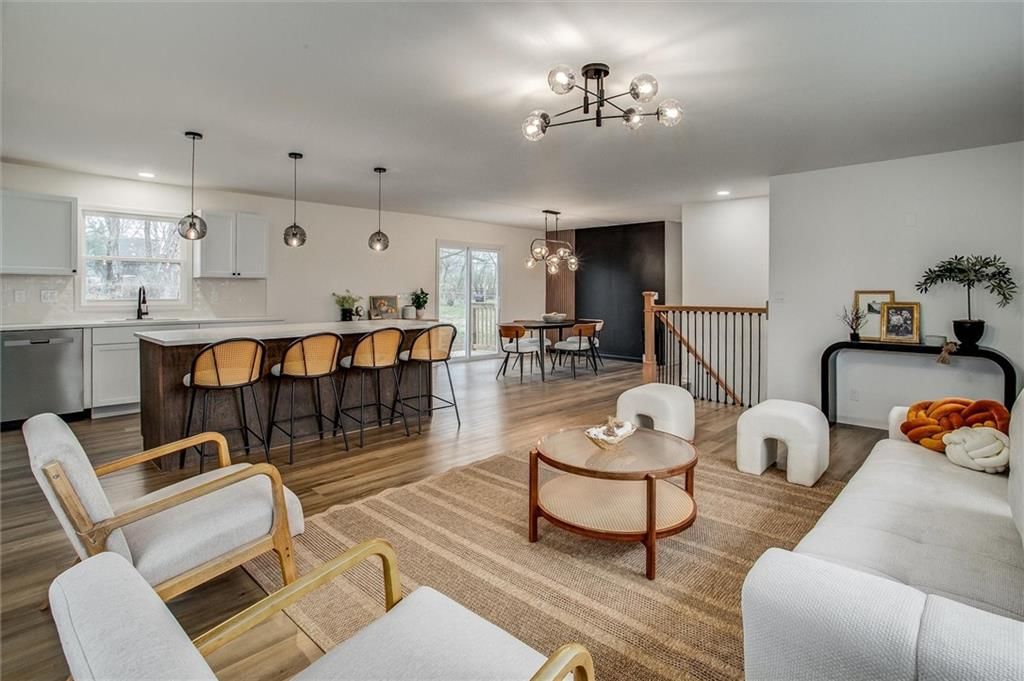 1508 NANCY Lane — photo 3