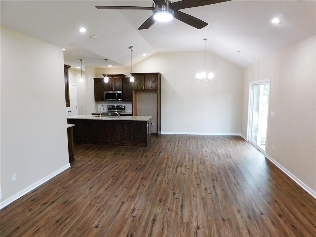507 W 3rd Street — photo 5