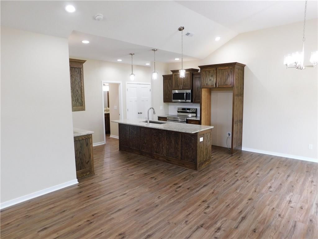 507 W 3rd Street — photo 10