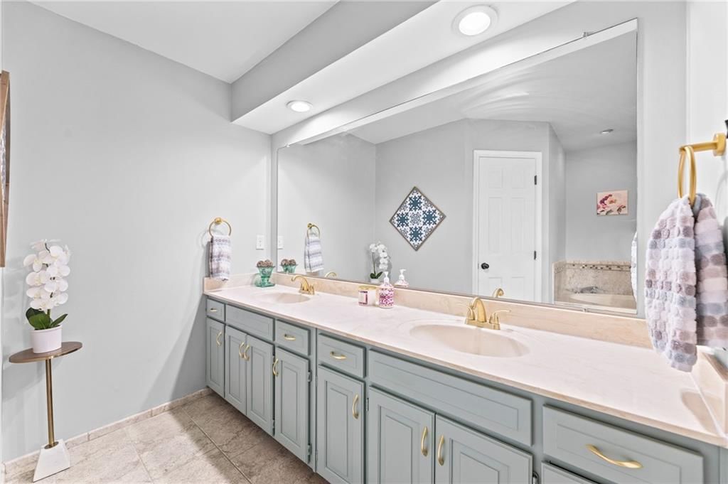 11505 Lowell Avenue — photo 33