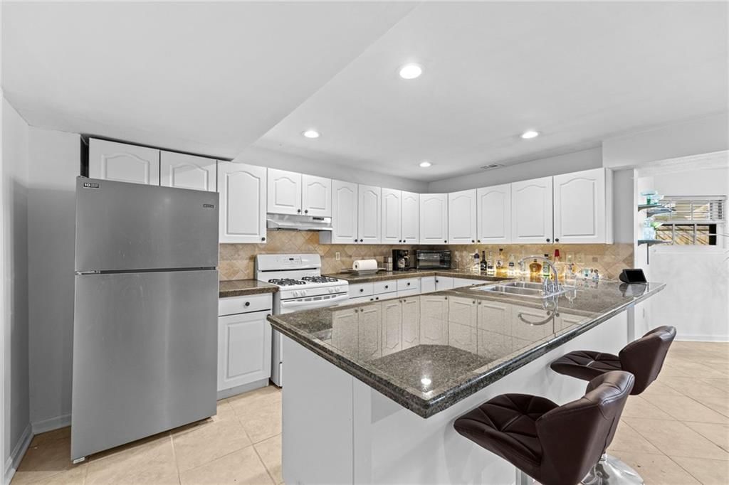 11505 Lowell Avenue — photo 53