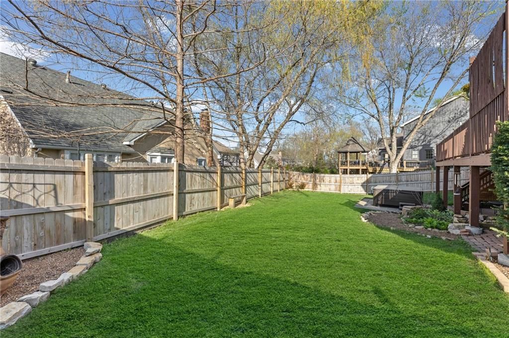 11505 Lowell Avenue — photo 68
