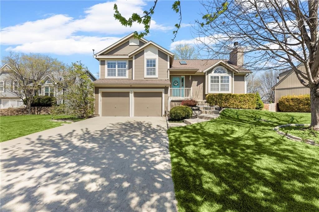 18970 W 163rd Terrace, Olathe, KS