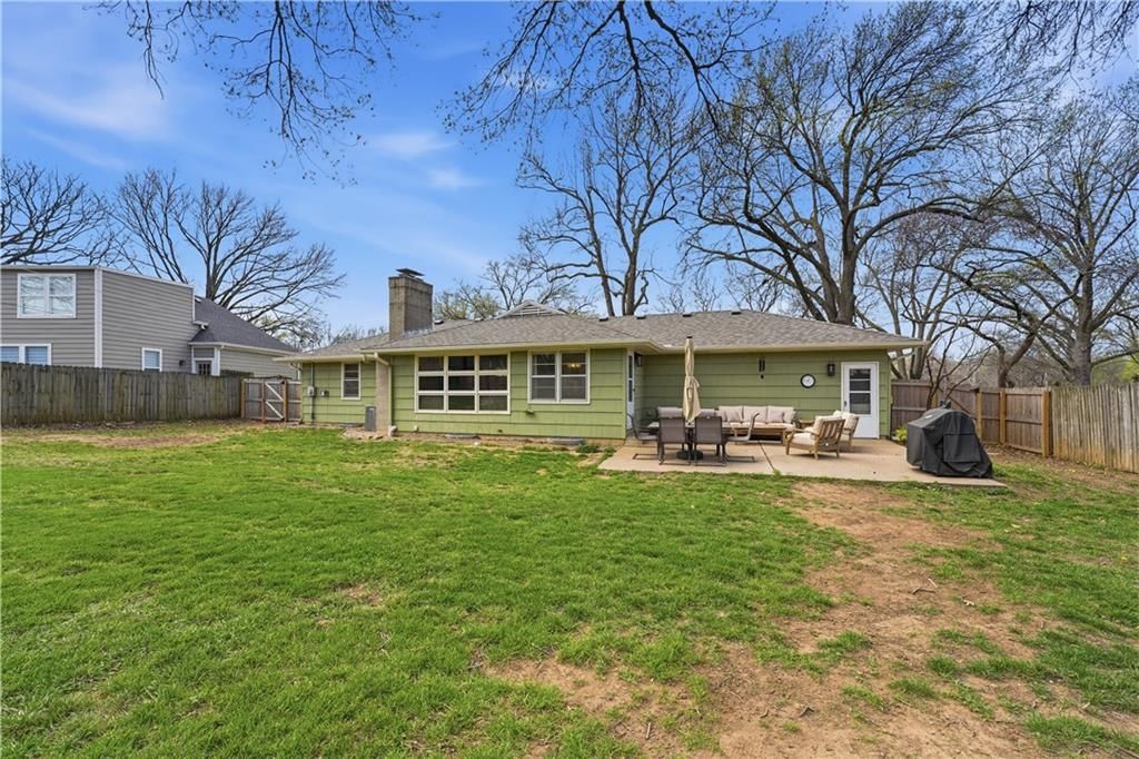 8221 Lamar Avenue — photo 26