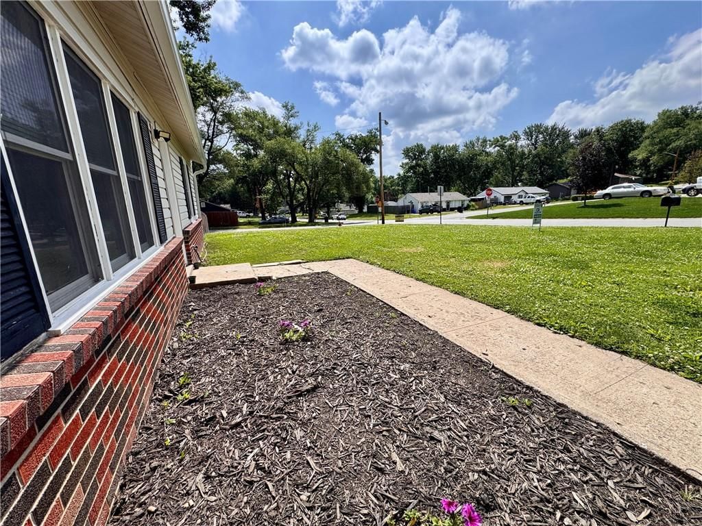 6522 Kimball Avenue — photo 3