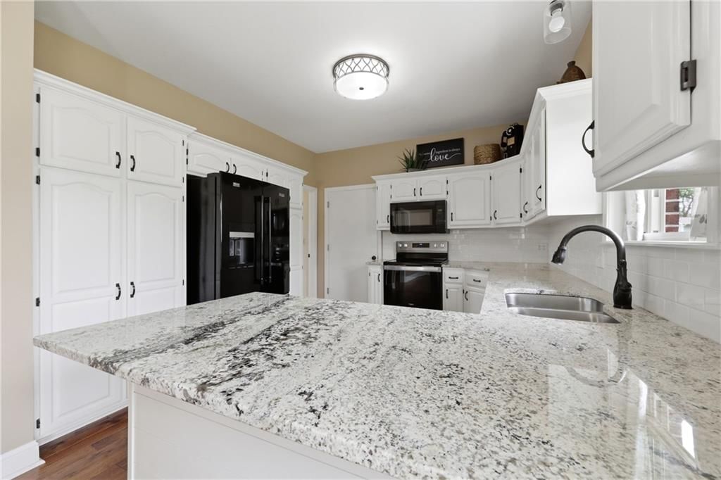 302 E Lawn Street — photo 10