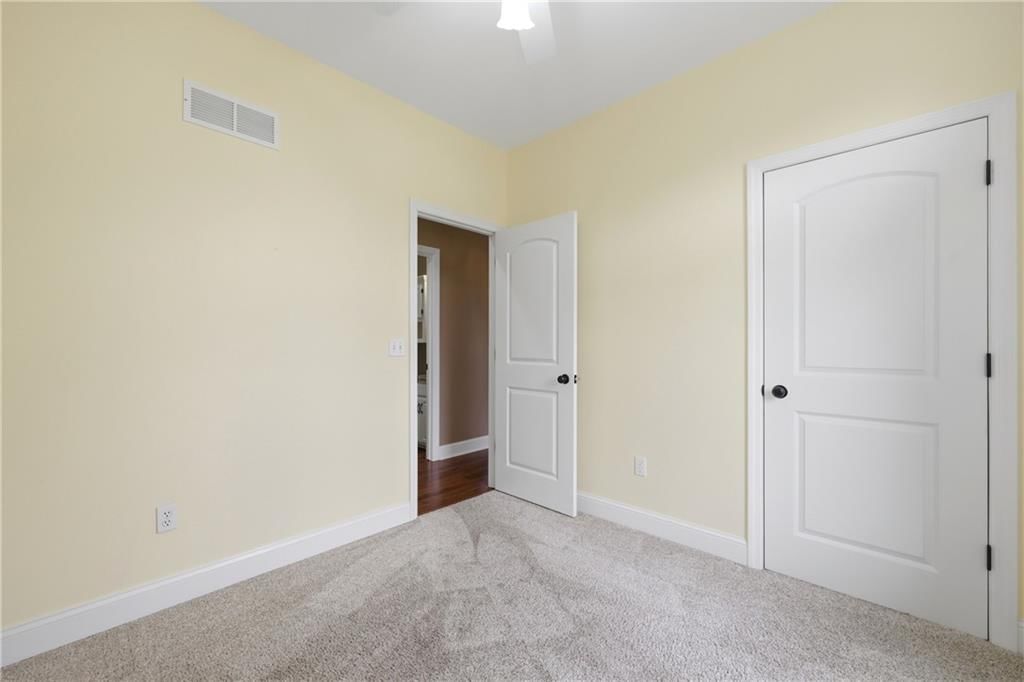 302 E Lawn Street — photo 23