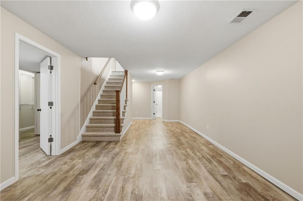 302 E Lawn Street — photo 24