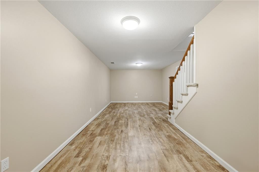 302 E Lawn Street — photo 25