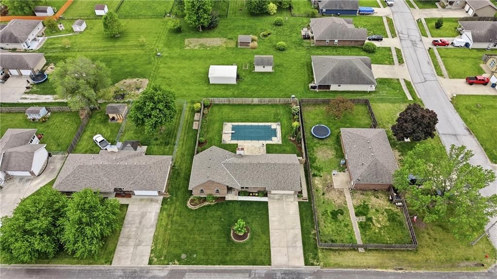 302 E Lawn Street — photo 35
