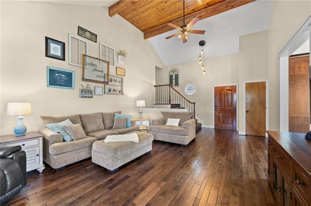 348 SE Brownfield Drive — photo 2