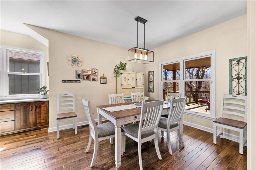 348 SE Brownfield Drive — photo 5