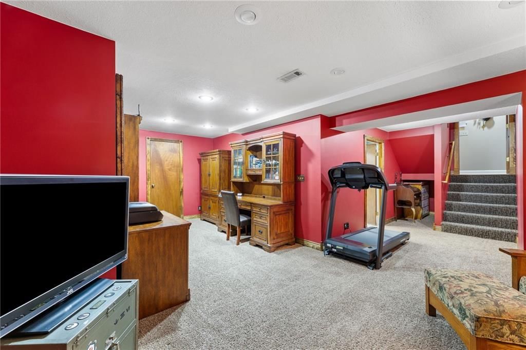 348 SE Brownfield Drive — photo 24