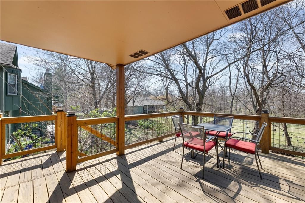 348 SE Brownfield Drive — photo 27