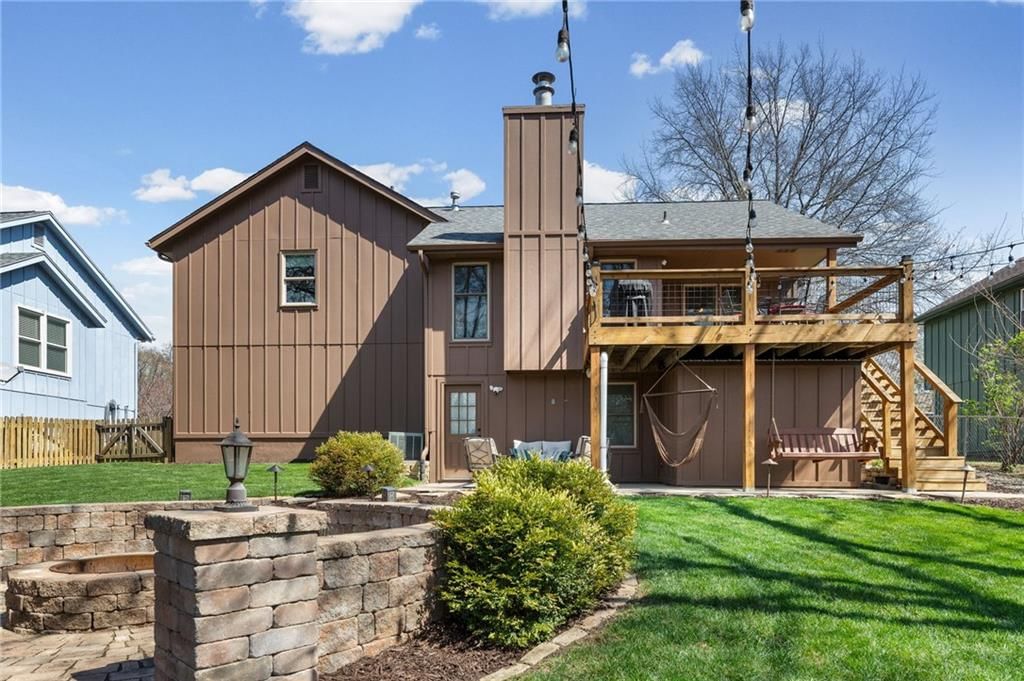 348 SE Brownfield Drive — photo 29