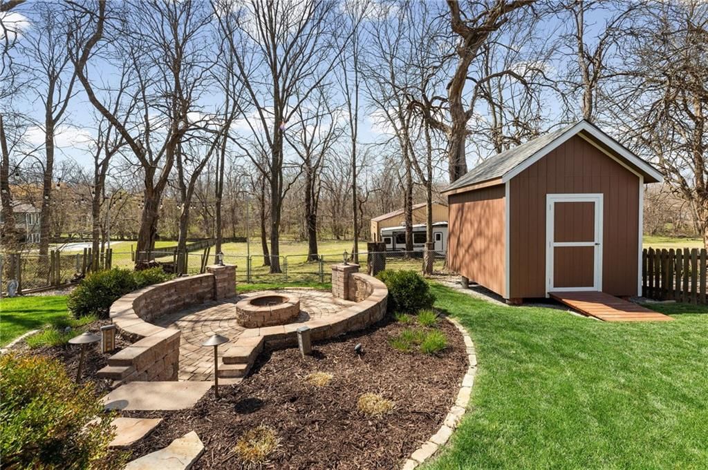 348 SE Brownfield Drive — photo 33