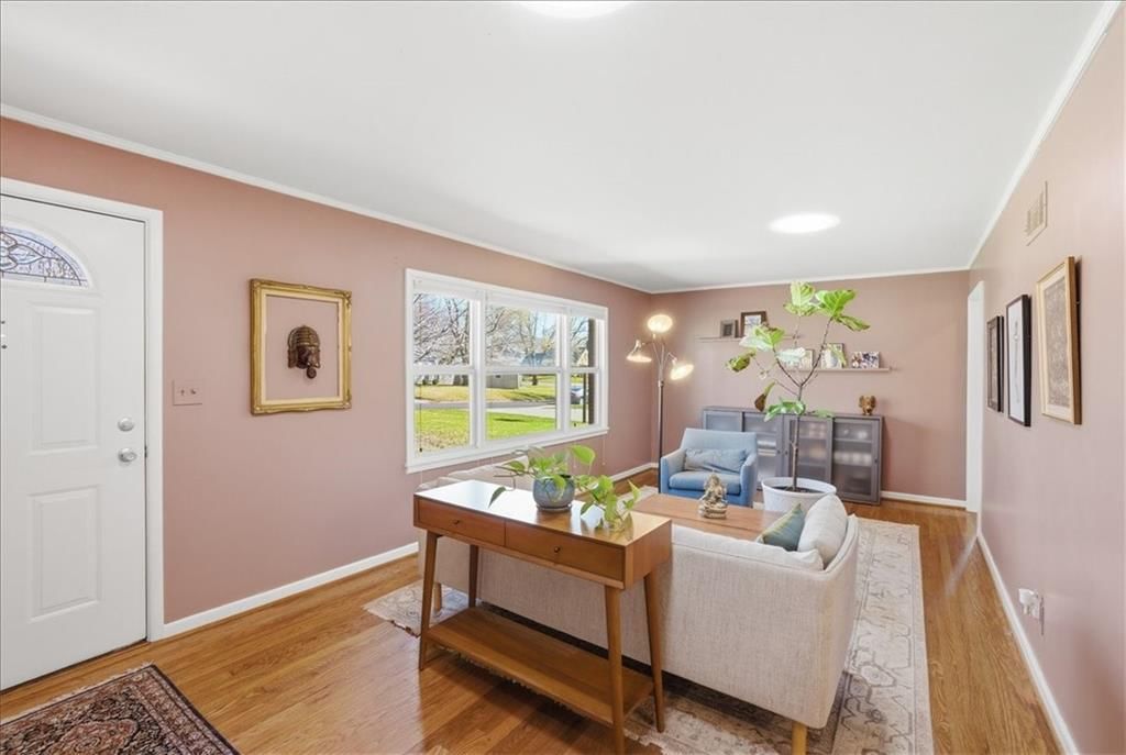 5517 W 70th Street — photo 4