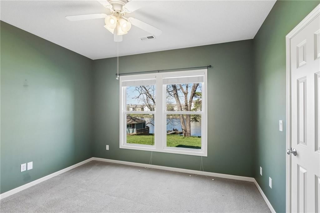 1642 N Hunter Drive — photo 23
