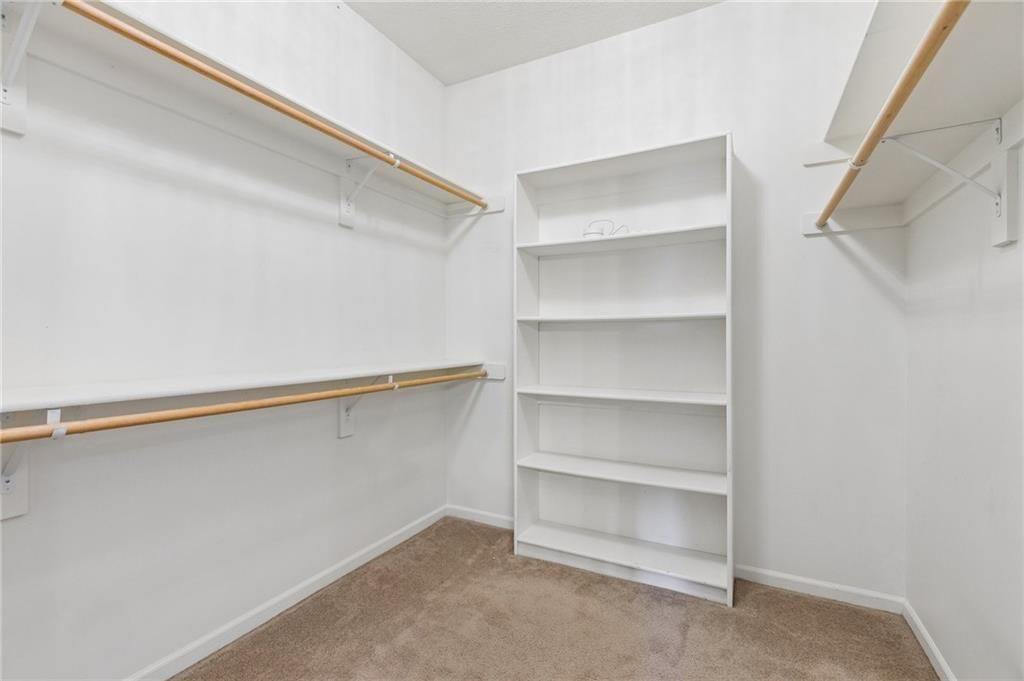 1642 N Hunter Drive — photo 30