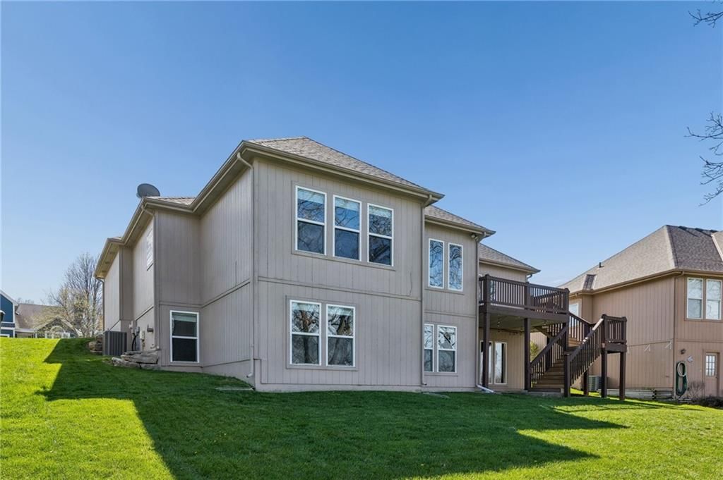1642 N Hunter Drive — photo 34