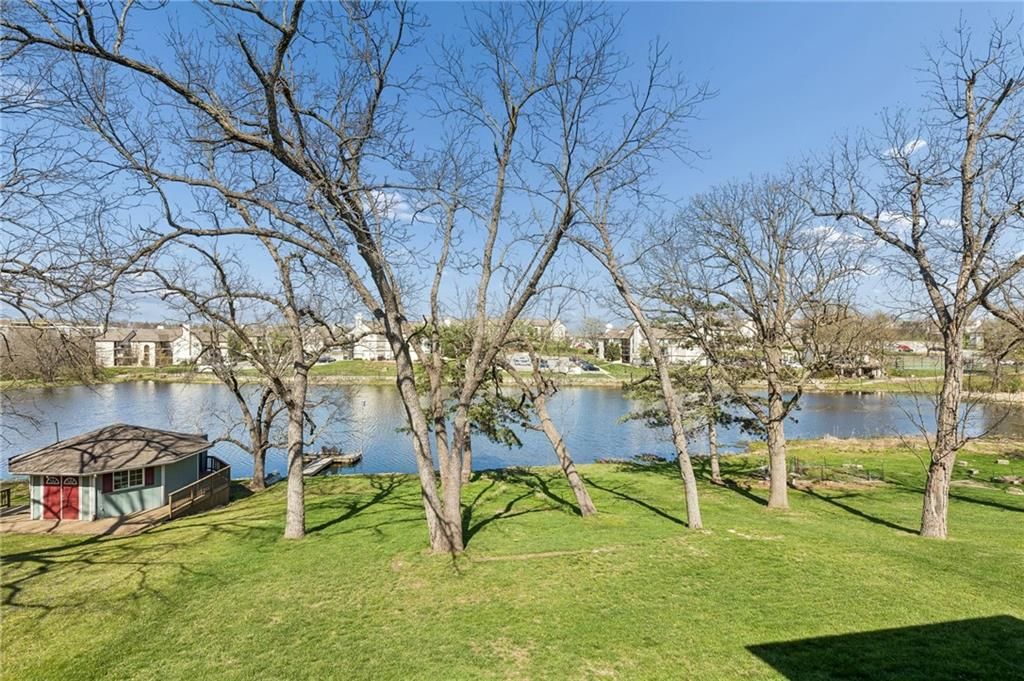 1642 N Hunter Drive — photo 38