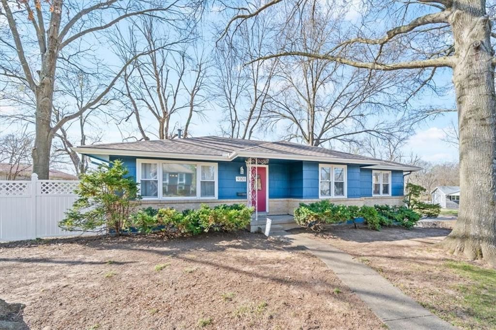 9301 E 79th Street, Raytown, MO