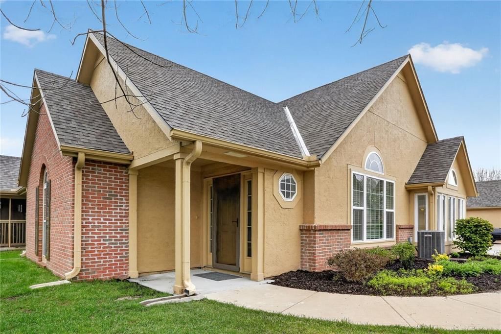 14232 W 151st Terrace, Olathe, KS