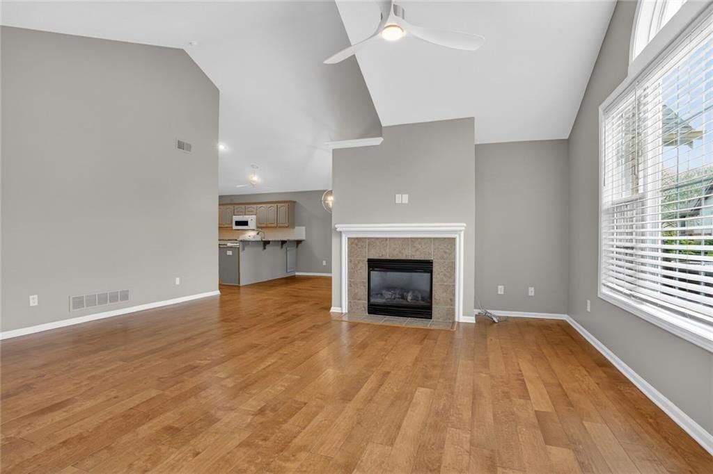 14232 W 151st Terrace — photo 3