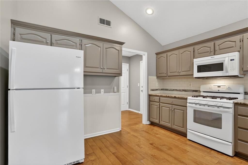 14232 W 151st Terrace — photo 6