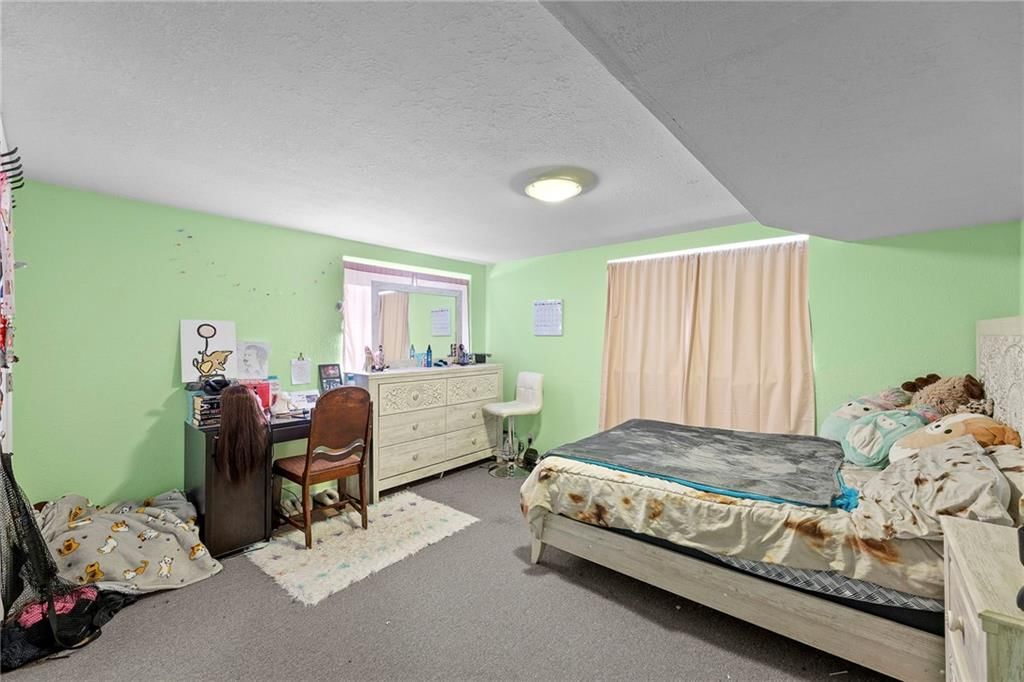 1327 S Mulberry Street — photo 27